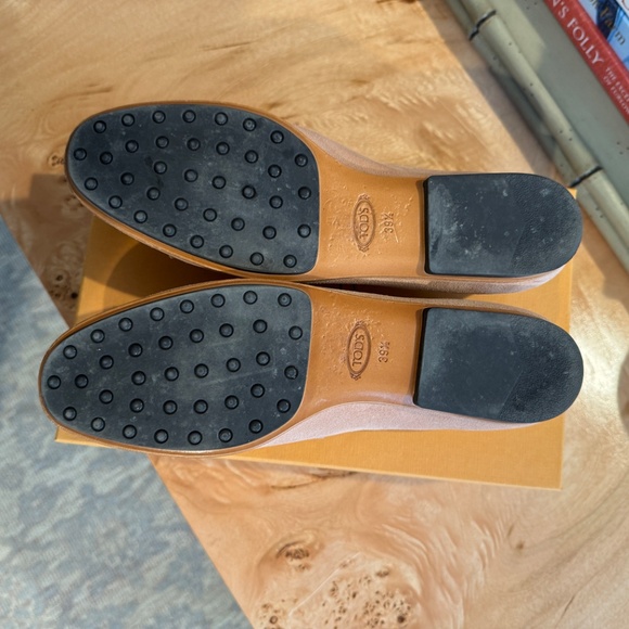 Tod’s Suede Fringe Slipper in ‘Old Pink’ colour, size 39.5 - Picture 5 of 5